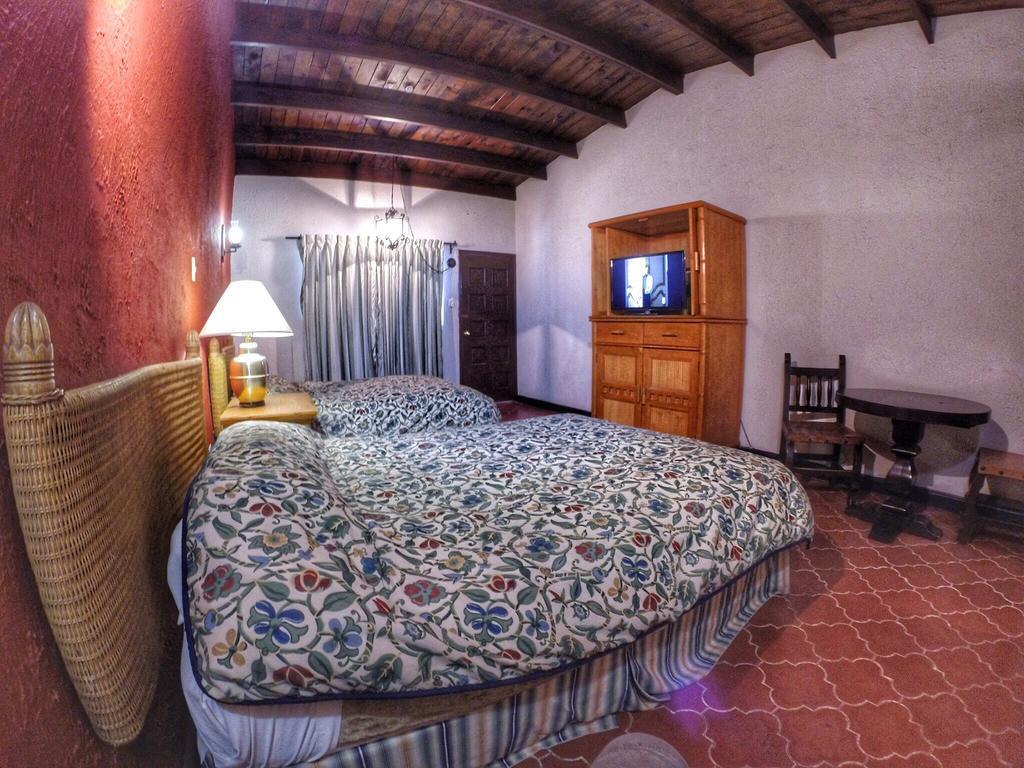 Hotel Parador Santa Cruz ครีล ห้อง รูปภาพ