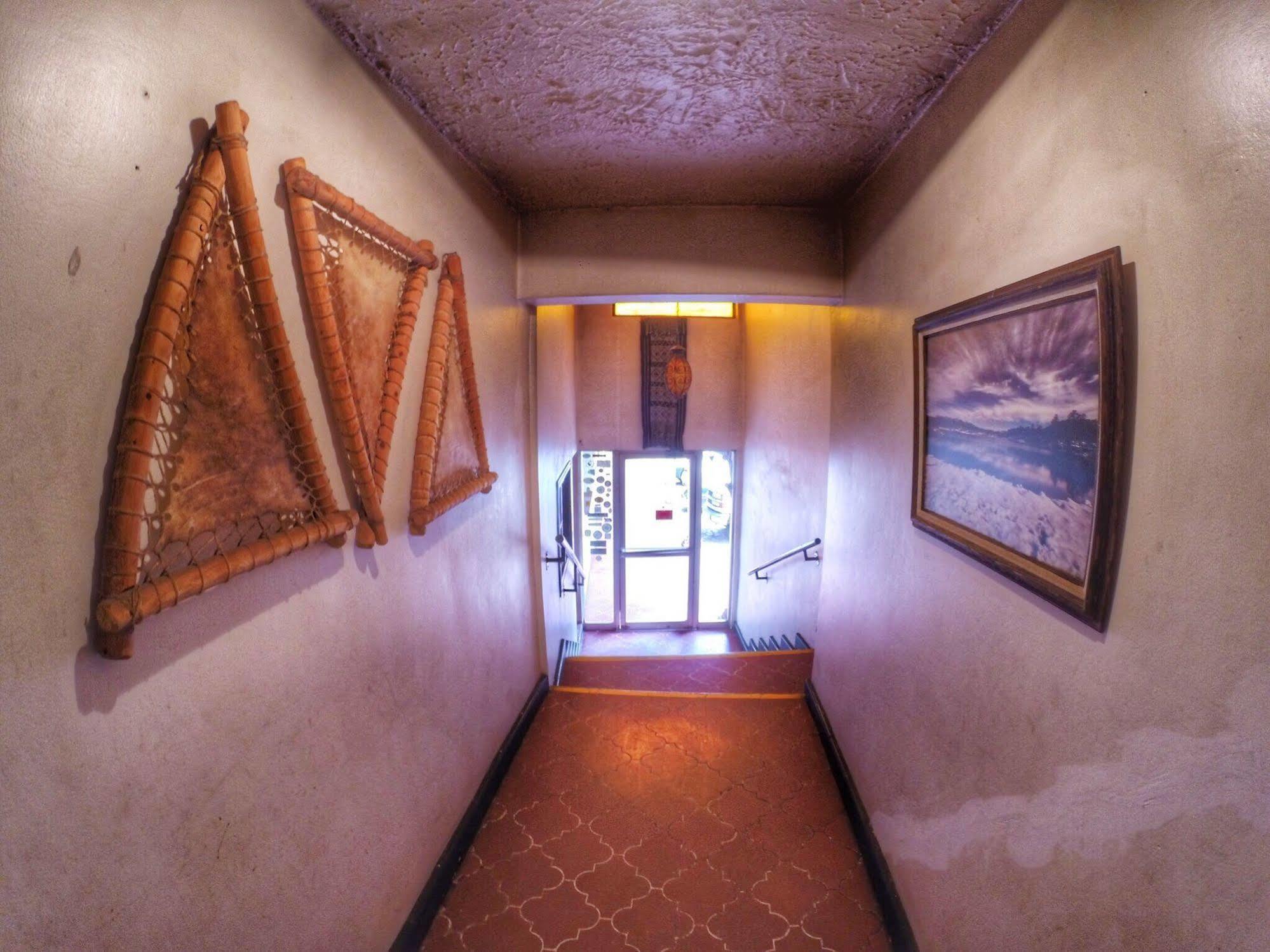Hotel Parador Santa Cruz ครีล ภายนอก รูปภาพ